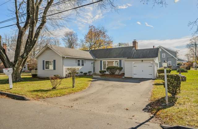 139 Pennsylvania Avenue - 139 Pennsylvania Avenue, Niantic, CT 06357