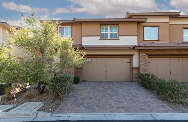 High end 3br + loft home in gated Summerlin community Gallery 1