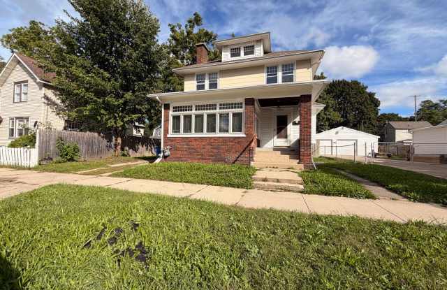 Large home close to GVSU and downtown Gallery 1