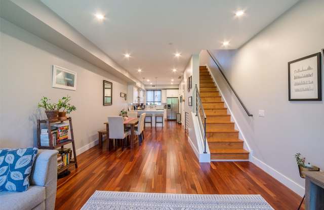Two Bed Fishtown Townhouse photos photos