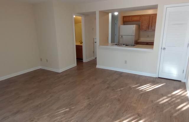 322 Dennison Ct Gallery 2