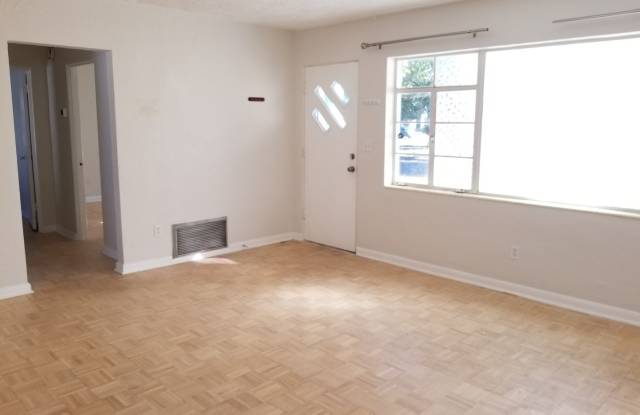 Spacious Gulfport Home On A Corner Lot Gallery 3