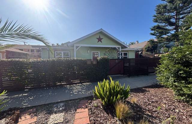 2 Bed/2 Bath Oceanside Charmer! photos photos