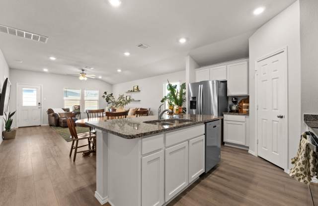 1308 Piedmont Gallery 2