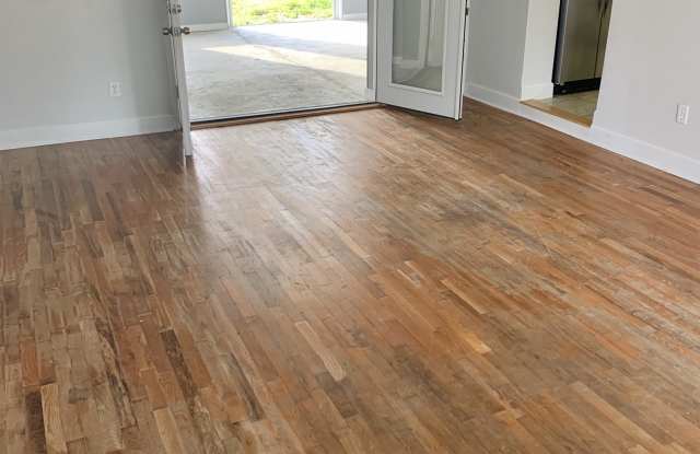 7919 Caxton Circle West Gallery 4