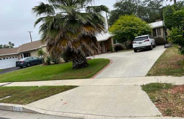 Unique 3 Br 2 Ba House in a Quiet Neighborhood photos photos