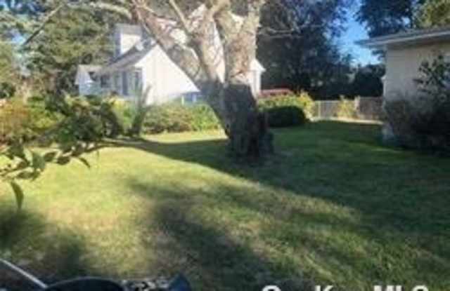 143 Gilroy Avenue - 143 Gilroy Avenue, Uniondale, NY 11553