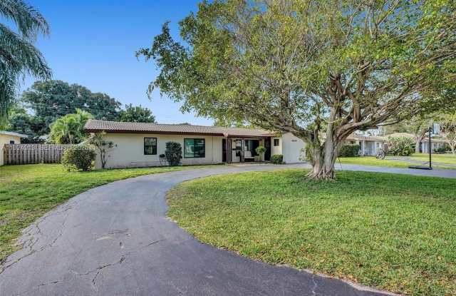 2620 NE 19th St photos photos