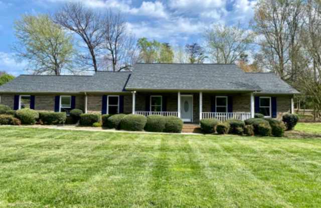 1774 Knights Dr - 1774 Knights Drive, Lincoln County, NC 28037