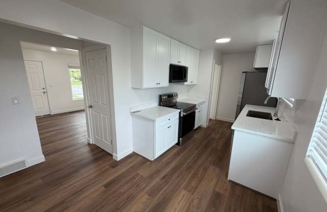 Remodeled 4 Bed, 2 Bath with Double Kitchen & Covered Carport photos photos