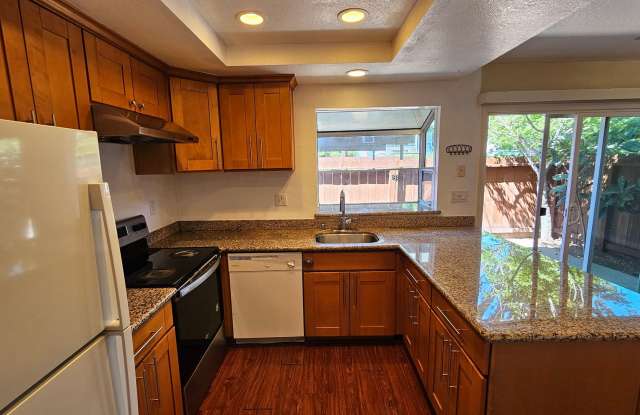 4 bedroom townhouse near Top Rated Pleasanton Schools - 2nd Month Free Rent! Gallery 4