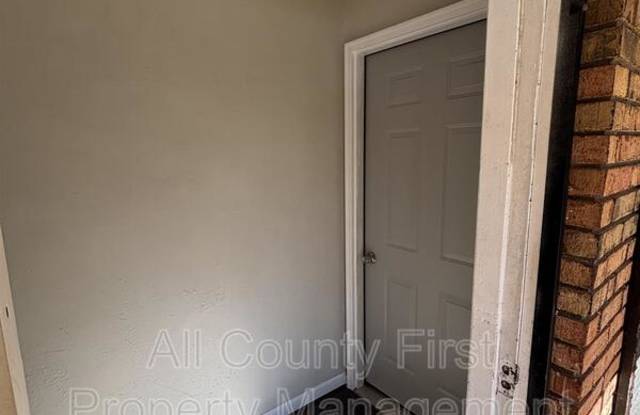 801 Shepard Way #Unit B Gallery 2