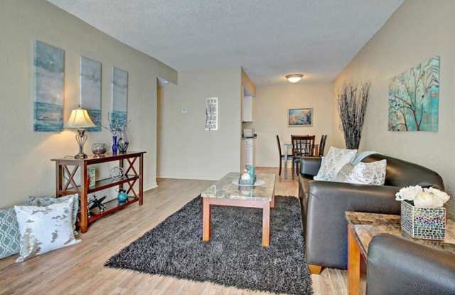 Woodland HIlls Apartments photos photos