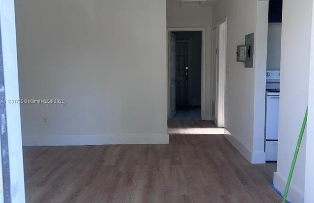 1822 NW 73rd St photos photos