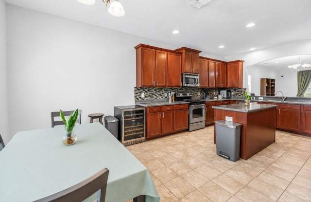 7717 TANGLE BROOK Boulevard Gallery 3