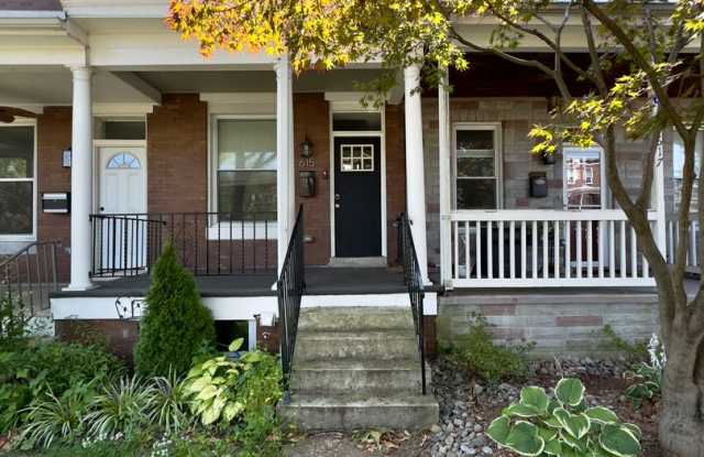 Charming 3 Bedroom/3 Bathroom Townhome with Den in Hampden, MD! photos photos
