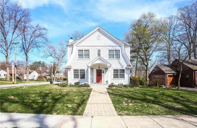 80 Oak Lane Gallery 2