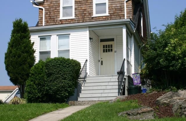 10 Woodland Drive - 10 Woodland Drive, Greenwich, CT 06830