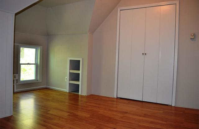 4112 McGee Street, Apt 3 Gallery 3