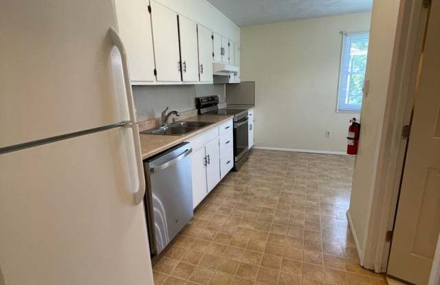 704 Torrey Gallery 2