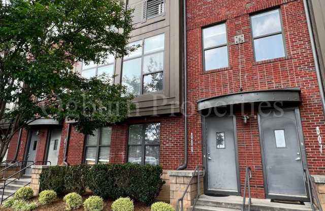 809 Holly Ave-2BR2BA-Downtown Townhouse!! - 809 Holly Avenue Northwest, Winston-Salem, NC 27101