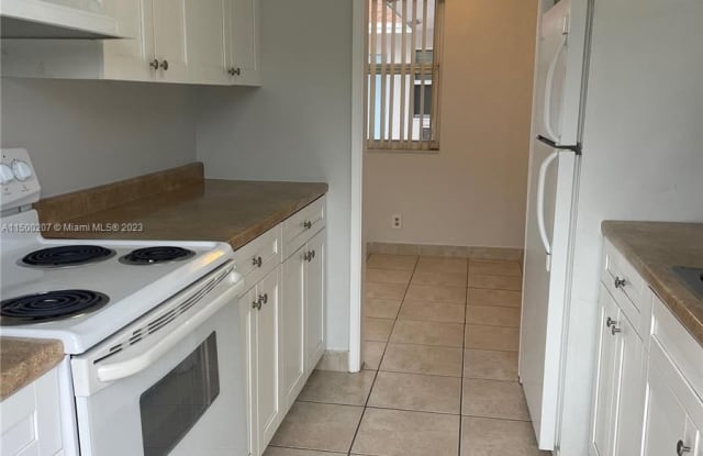 5550 NE 20th Ter - 5550 Northeast 20th Terrace, Fort Lauderdale, FL 33308