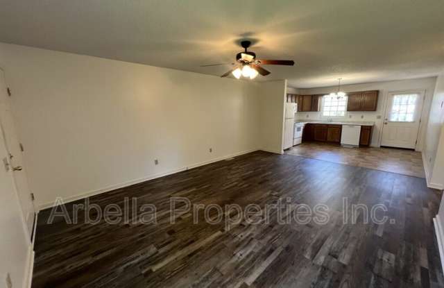 115 Rowe Ln Gallery 4