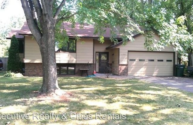 6160 Florida Ave N - 6160 Florida Avenue North, Crystal, MN 55428