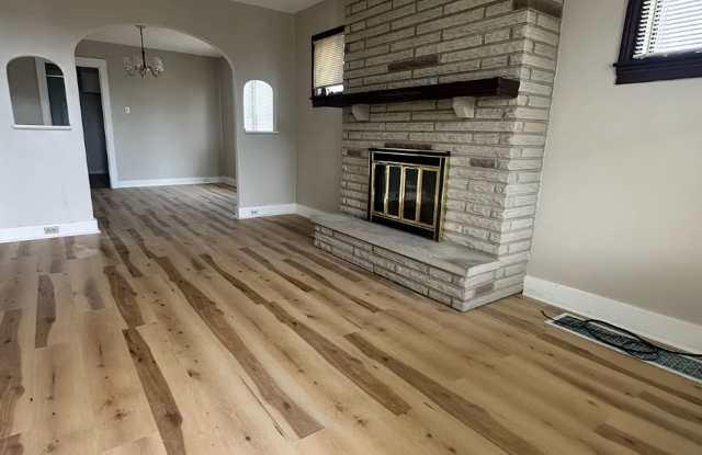 SPACIOUS 2-BEDROOM HOME WITH FINISHED BASEMENT + OFF-STREET PARKING | 15226 Gallery 3