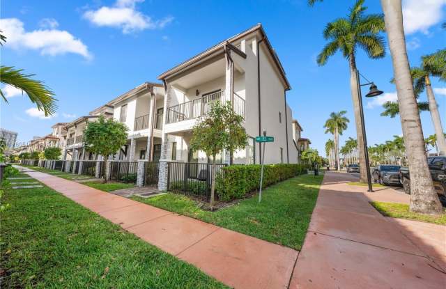 4641 NW 83rd Pkwy - 4641 Northwest 83rd Parkway, Doral, FL 33178 4641 NW 83rd Pkwy - 4641 Northwest 83rd Parkway, Doral, FL 33178