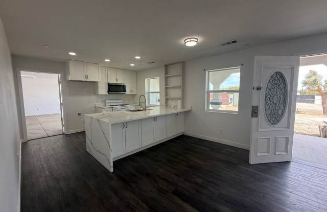 Oak Hills- 3 Bedrooms, 2 Bathrooms, 2 Years New, Solar Panels, Gallery 3
