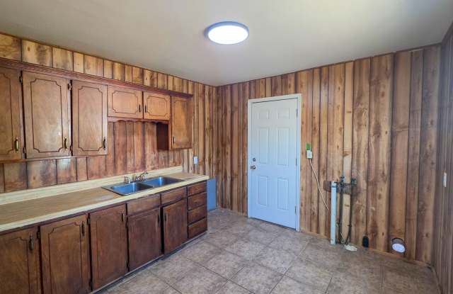 903 N Virginia — 2 Bed / 1 Bath — $900/month Gallery 4