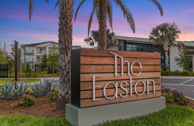 The Easton Riverview Apartments photos photos