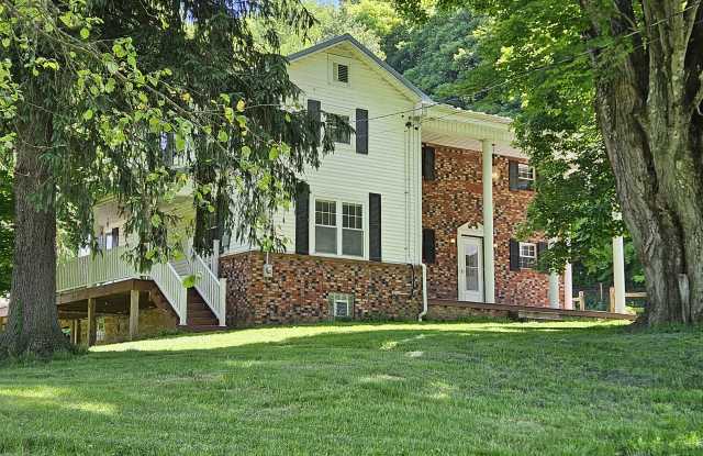 157 Maple Valley Lane Gallery 1