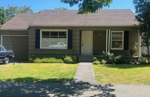 Beautiful 2 Bedroom/1 Bath Home in Magnolia for Rent! - 3636 34th Avenue West, Seattle, WA 98199 Beautiful 2 Bedroom/1 Bath Home in Magnolia for Rent! - 3636 34th Avenue West, Seattle, WA 98199