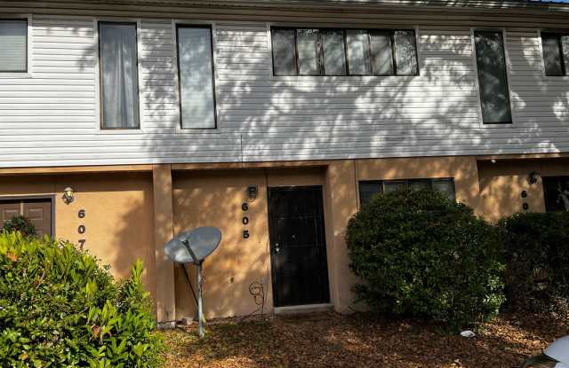 605 Virginia Oak Court - 605 Virginia Oak Court, Wright, FL 32548