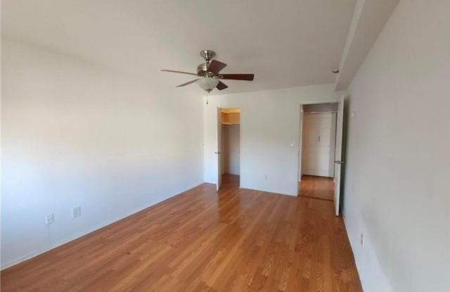 15 Greenridge Avenue Gallery 3