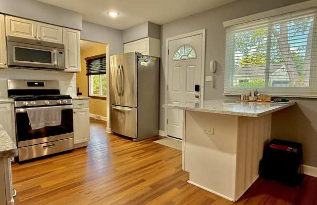 411 Sequoia Court Gallery 4
