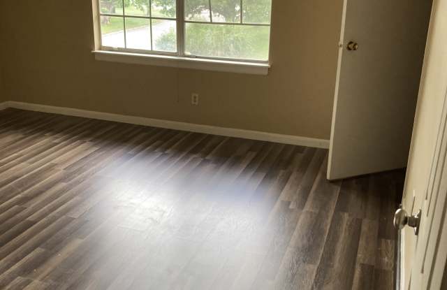 1236 Grove Park Lane photos photos