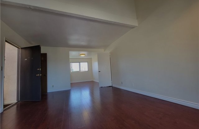 17628 Alburtis Avenue Gallery 3