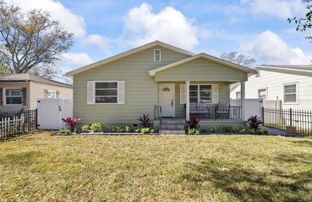 4628 DR MARTIN LUTHER KING JR STREET N photos photos