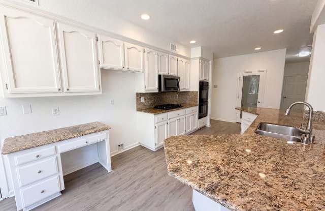 4712 Wildflower Ln Gallery 4