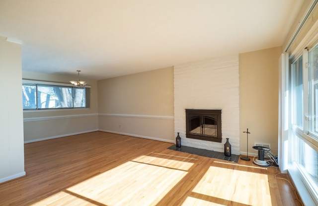 5007 Danbury Ct Gallery 4