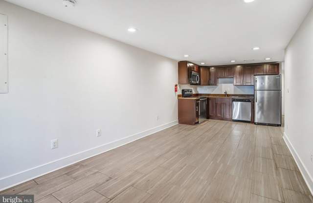 1350 PERRY Place NW Gallery 4