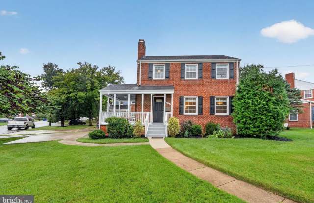 406 GILMOURE Drive Gallery 4