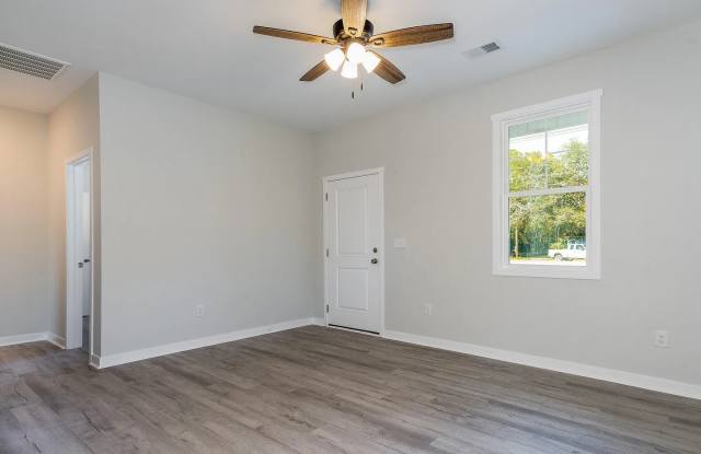 9105 Beach Drive Southwest Gallery 2