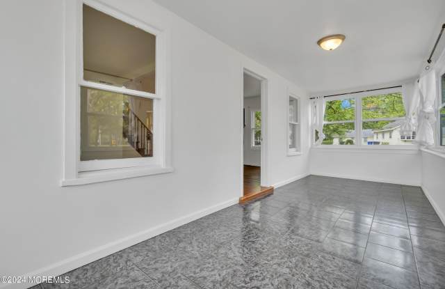 730 Morris Boulevard Gallery 4