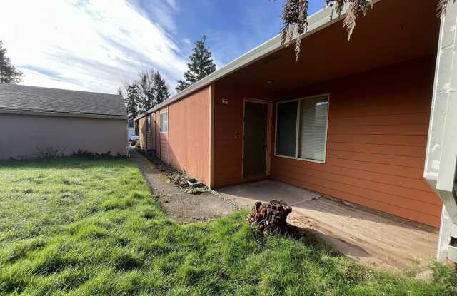 Spacious 3-Bedroom Home in Prime highly sought-after West Linn community photos photos