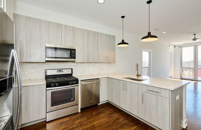 5139 North Broadway - 304 photos photos