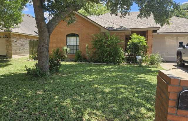 802 E Robin Ave photos photos